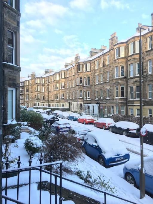 Appartamento Holyrood Park: Lush & Arty 2 Double Bed Flat Edimburgo Esterno foto