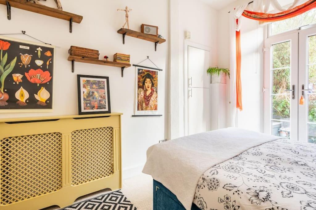 Appartamento Holyrood Park: Lush & Arty 2 Double Bed Flat Edimburgo Esterno foto