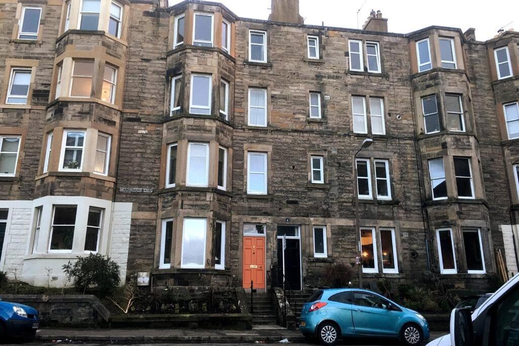 Appartamento Holyrood Park: Lush & Arty 2 Double Bed Flat Edimburgo Esterno foto