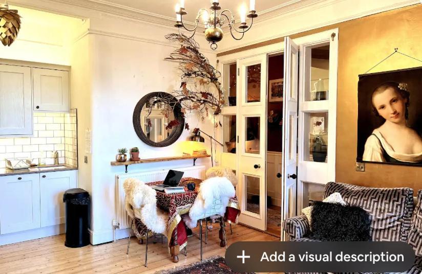 Appartamento Holyrood Park: Lush & Arty 2 Double Bed Flat Edimburgo Esterno foto