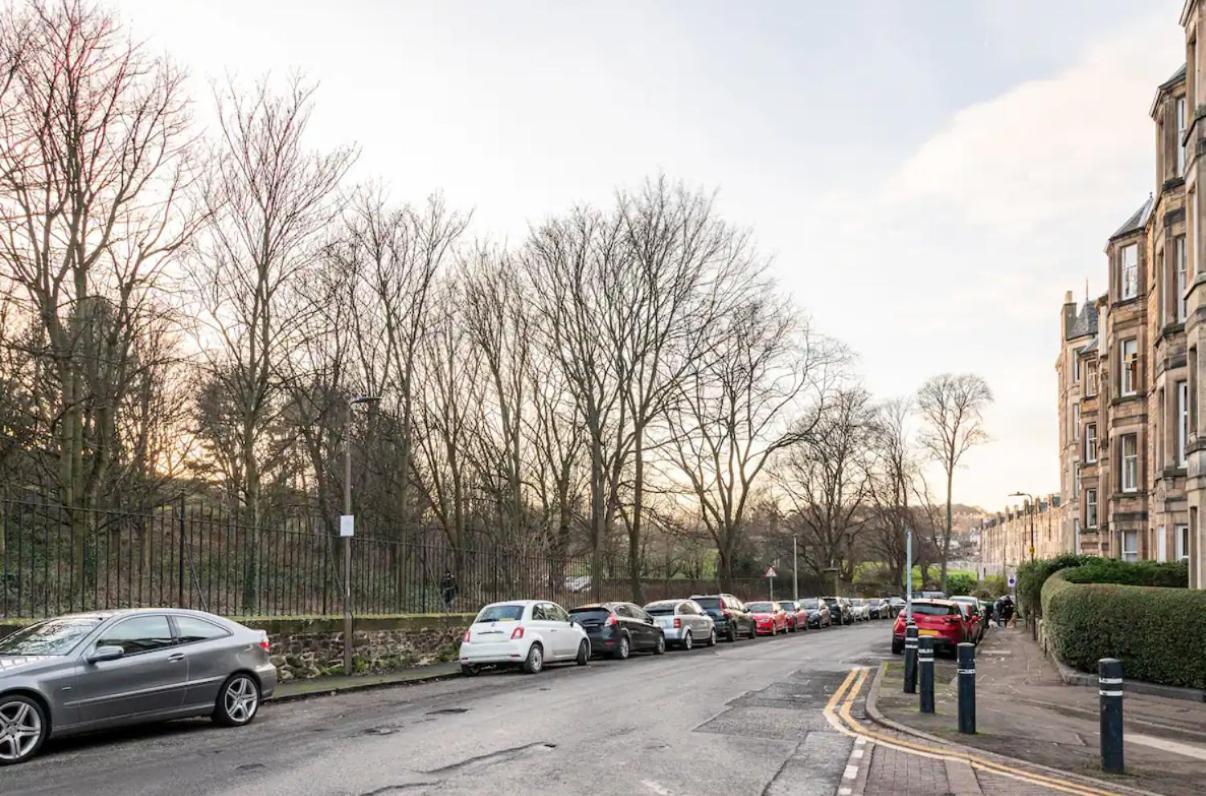 Appartamento Holyrood Park: Lush & Arty 2 Double Bed Flat Edimburgo Esterno foto