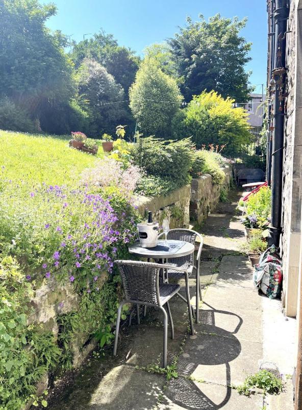 Appartamento Holyrood Park: Lush & Arty 2 Double Bed Flat Edimburgo Esterno foto